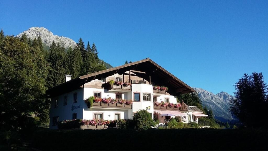 Front of property 2, Hotel Kristall, Sankt Johann im Pongau