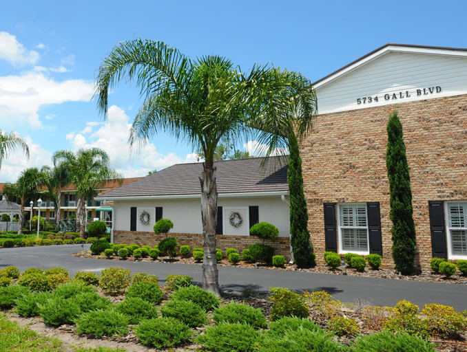Exterior & Views 1, Hotel Zephyrhills, Pasco