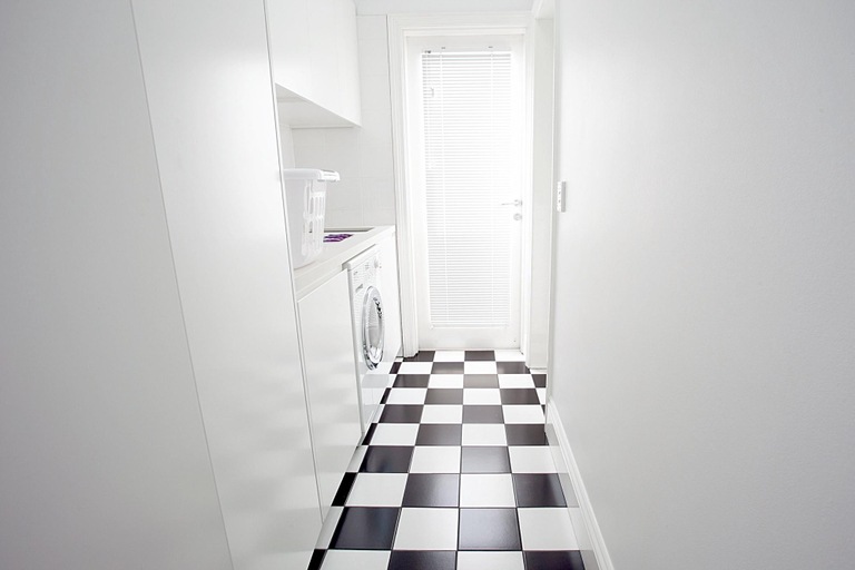 Bathroom 3, Chic and Characterful Studio Apartment, Sydney