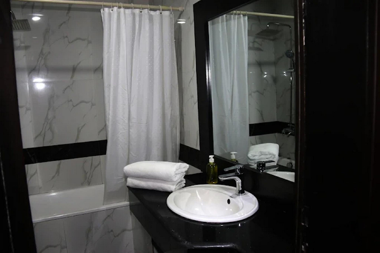 Bathroom 3, Landmark Hotels Limited, Obio/Akp