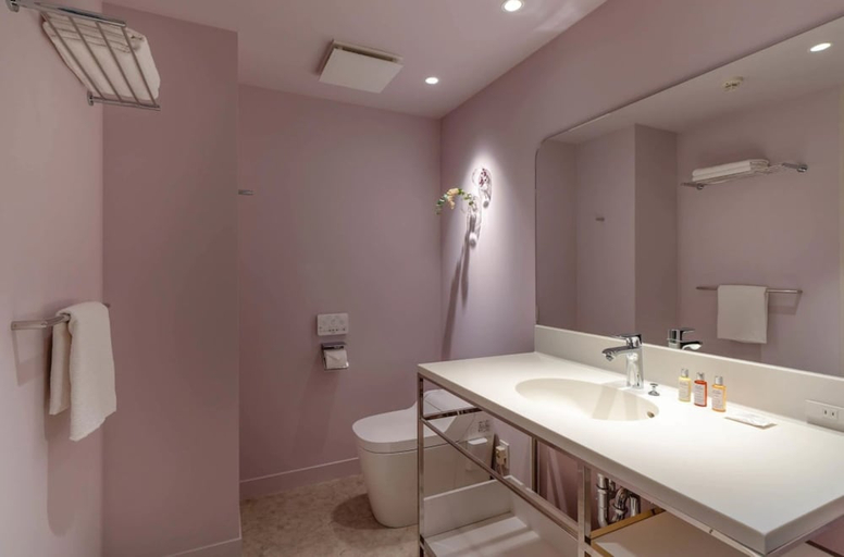 Bathroom 3, The Boly Osaka, Osaka