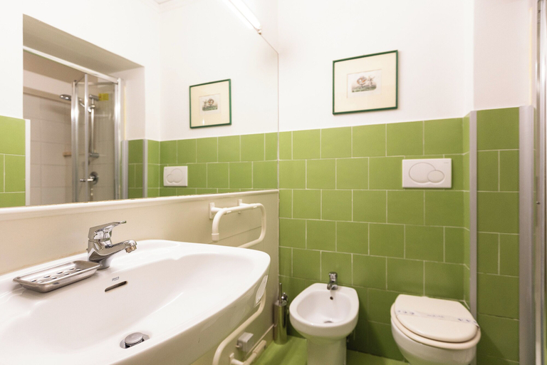 Bathroom 4, Rental in Rome Frattina Atmosphere Apartment, Roma