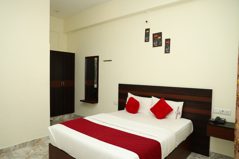 Airport shuttle 3, Mount View inn Krishnagiri, Krishnagiri