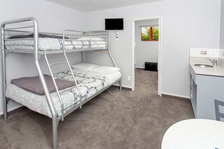 Room 5, Carters Beach Top 10 Holiday Park, Buller