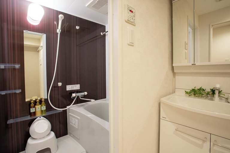 Bathroom 3, BON Condo Namba Nipponbashi, Osaka
