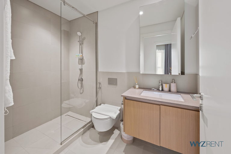 Bathroom 5, WYZ RENT|Serene 1 BR in Surf 2-Creek Beach Access, Dubai