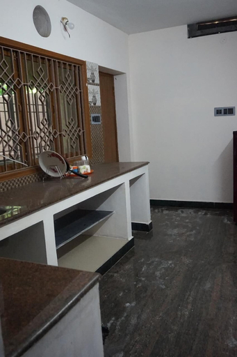 Room 3, Vasantharaja Villa Ariyankuppam, Puducherry
