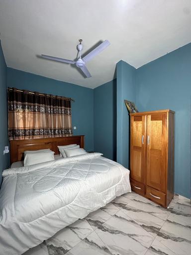 Room 5, DanTeng View Lodge, Mfantsiman