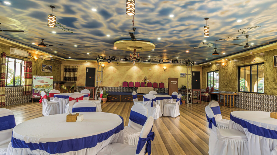 Food & Drinks 5, Munal and Mayur Resort, Narayani