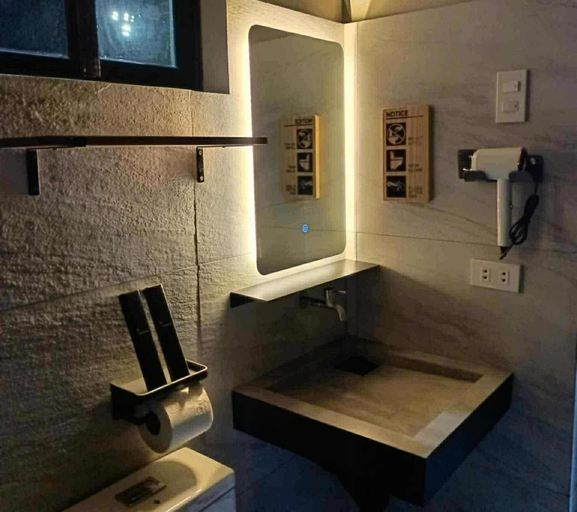 Bathroom 2, Casa Karina, Lucena City
