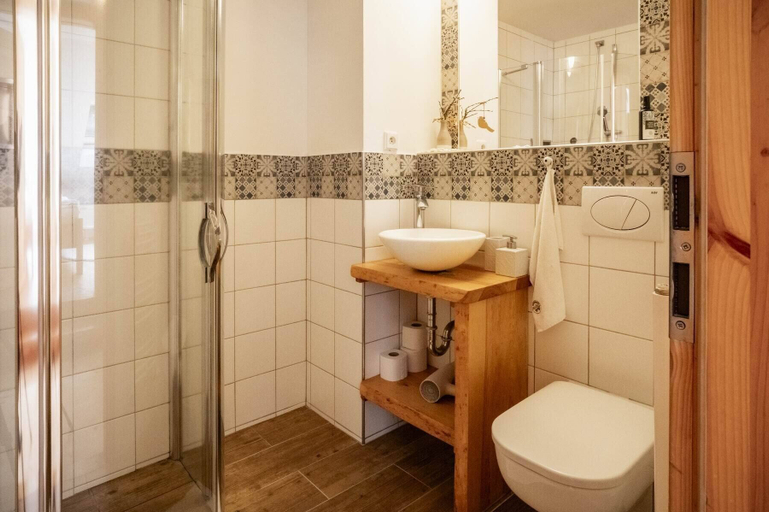 Bathroom 4, Bohemian Cottage, Děčín