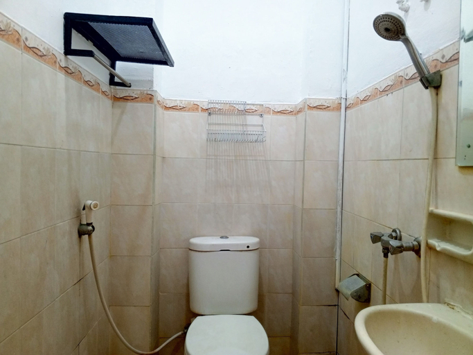 Bathroom 2, PBINN Tamastu House Pasar Baru, Jakarta Pusat
