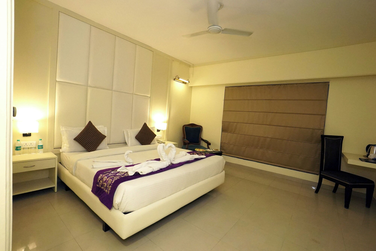 Bedroom 3, Hotel Om Tower & Revolving Restaurant, Jaipur