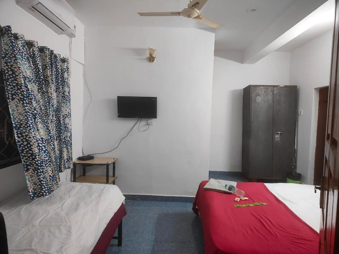 Bedroom 4, Dsouza Guest House, North Goa