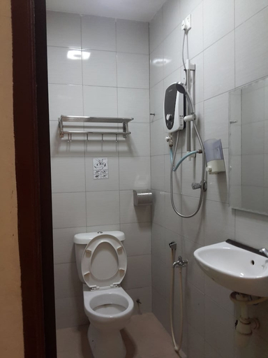 Bathroom 2, GOLDEN GATE HOTEL, Kemaman