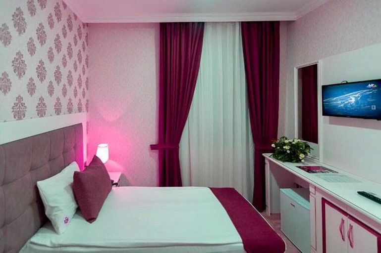 Bedroom 2, Maris Hotel Baku, Baku