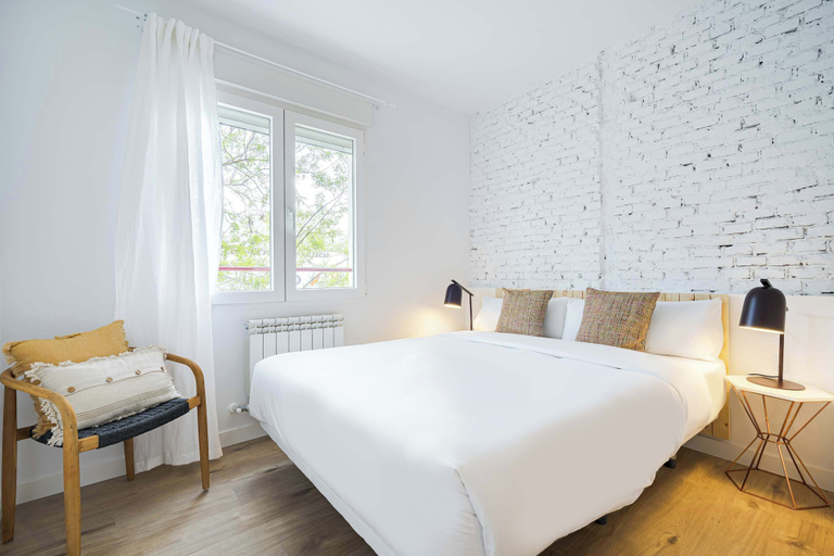 Bedroom 3, Vallecano Apartments by Olala Homes, Madrid