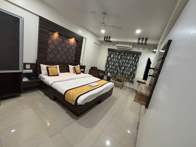 Bedroom 4, Hotel orange, Valsad