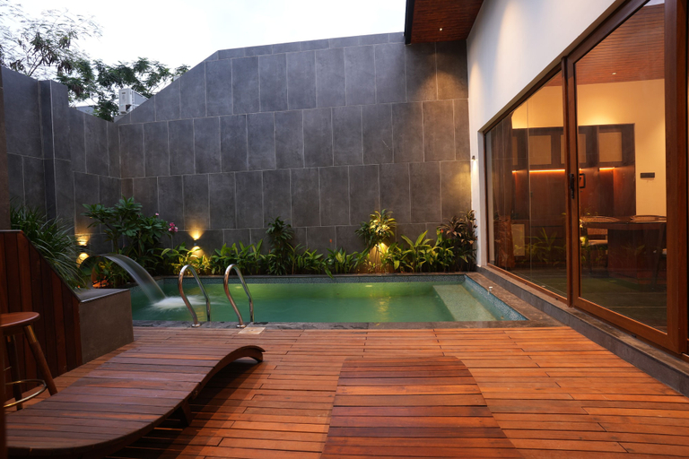 Indoor pool 2, HF Pool Resorto, Kancheepuram
