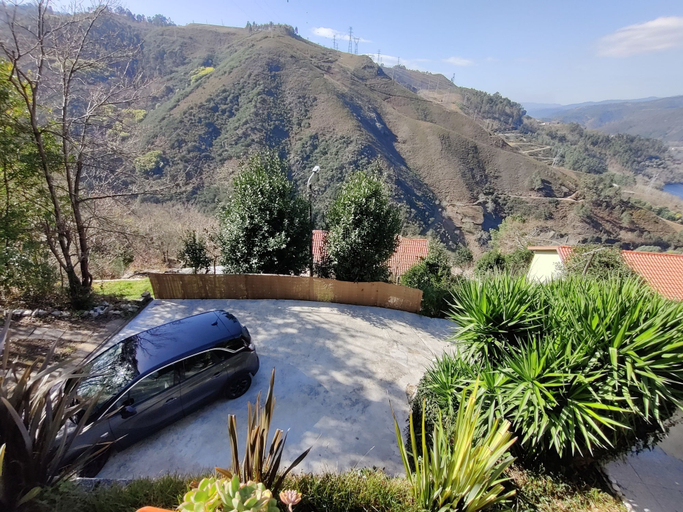 Parking, Monteiro's Gerês Countryhouse, Montalegre