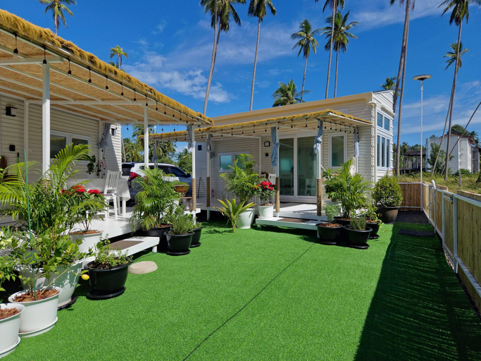 Exterior view 2, Samui Tiny House villa Glamping Seaview sleeps 8, Ko Samui