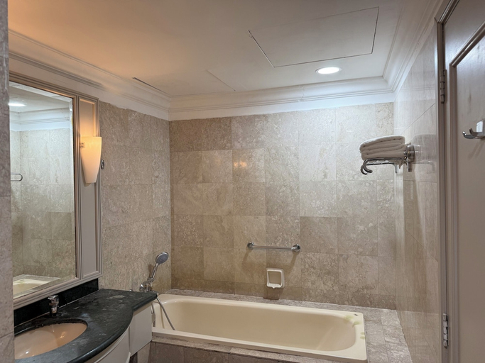Bathroom 5, Family Apartment At Times Square, Kuala Lumpur