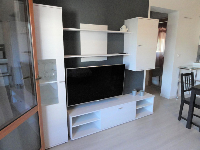 2, Modern apartment with balcony, Venezia