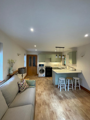 Living area 4, Cheltenham Country Retreats, Gloucestershire