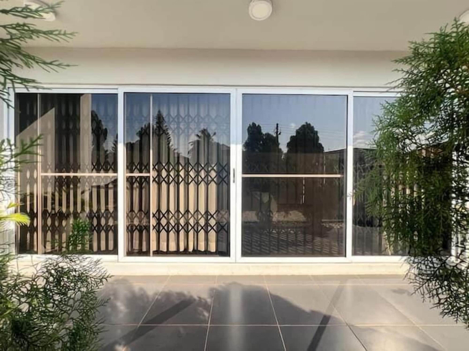 Front of property, Apartment in East Airport, Accra