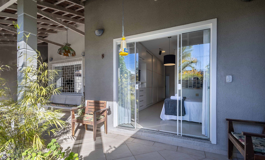 Terrace/patio 3, 2BR House w/ Pool & BBQ in Penha Tzs210, Penha