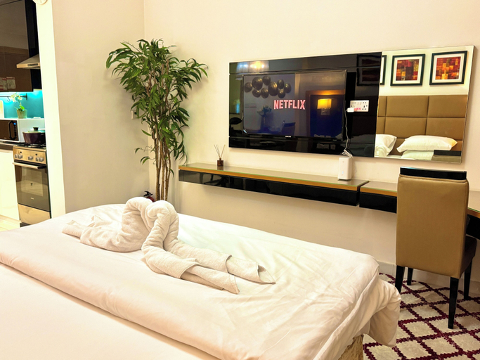 Television, Walton Studio, Dubai
