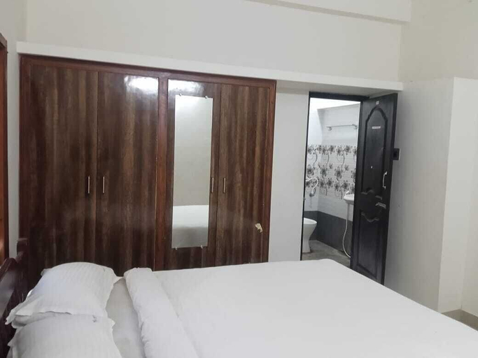 Room 5, Vasantharaja Villa Arumparthapuram, Puducherry