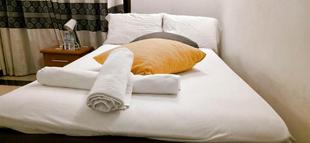 Room 5, Lake View Resort, Wattala