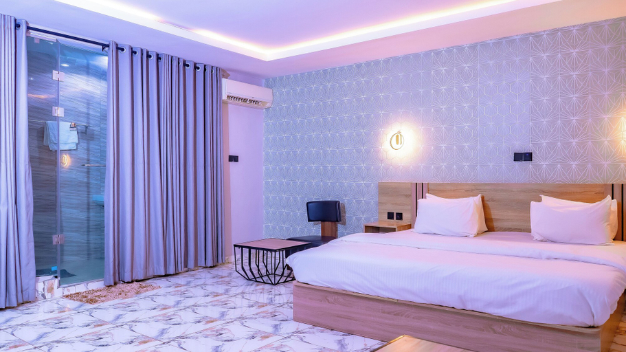 Room 2, H3 Hotel and Events Centre., Abeokuta South