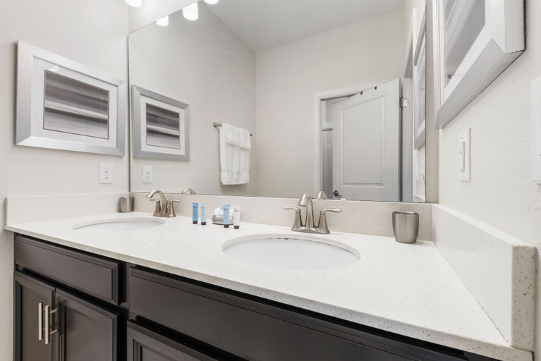 Bathroom 3, 8917 Stinger Drive, Osceola