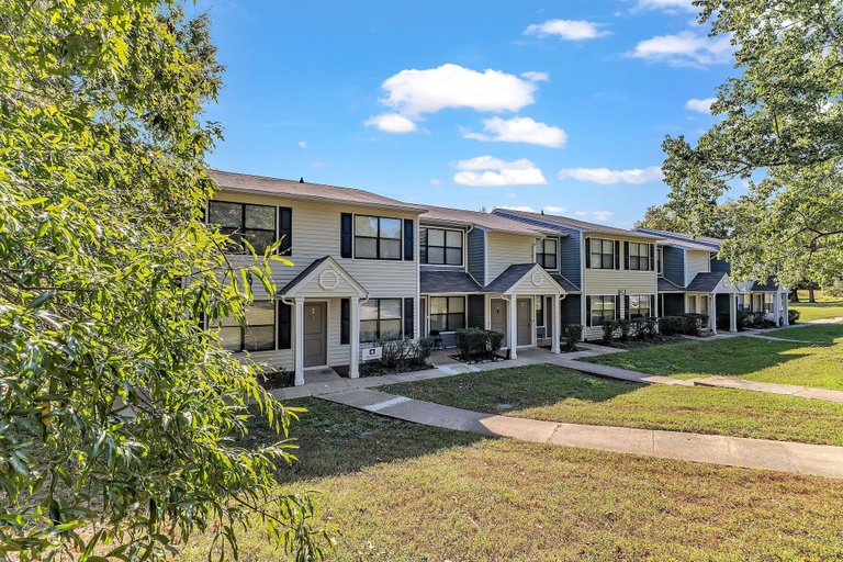 Exterior 4, King 2BR Suite in Research Triangle Park, Durham