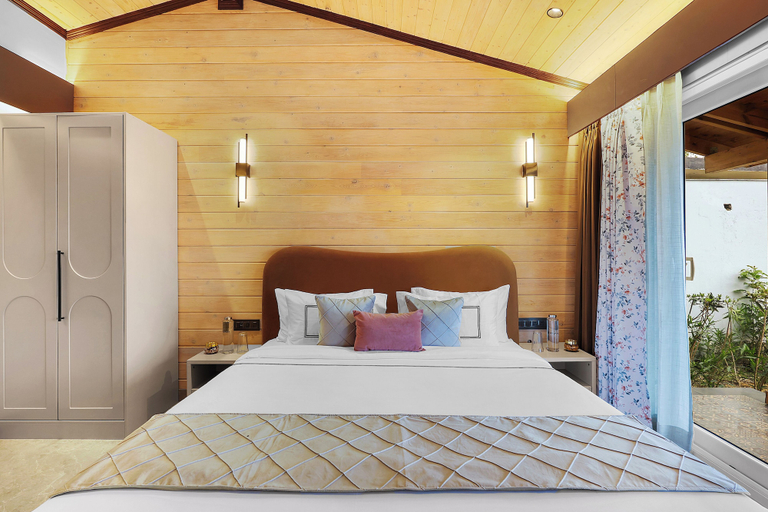Room 4, Elivaas Esh Cottage Willow | Hillside 1-room With Lush Garden, Common Pool Location, North Goa
