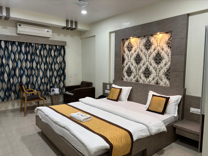 Bedroom 5, Hotel orange, Valsad