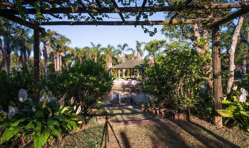 Property grounds 3, Quiet Site 2.7 km From the Beach of Rosa Stg2085, Garopaba