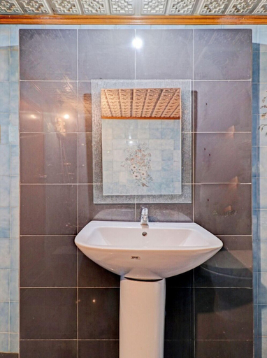 Bathroom 3, Collection O My Grand, Bogor
