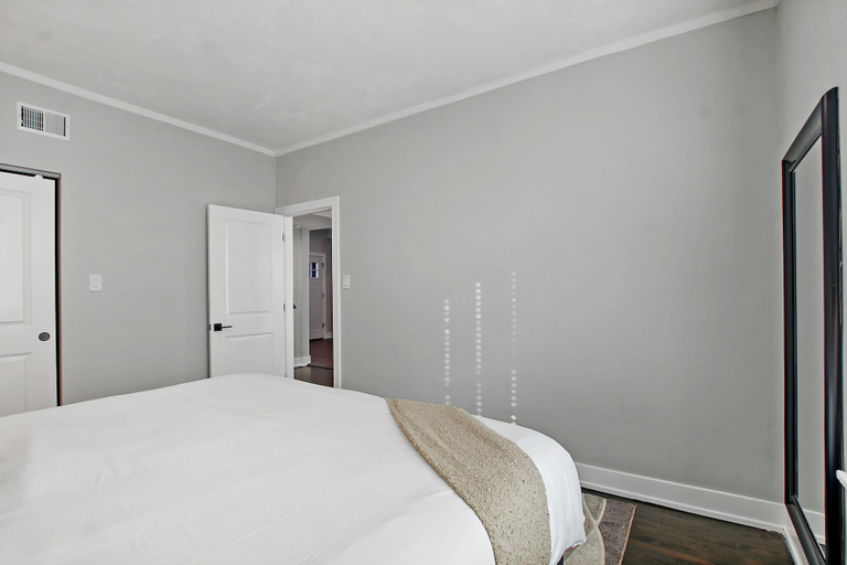 Room 3, Comfy 2BR - Sunnyside 2F, Cook
