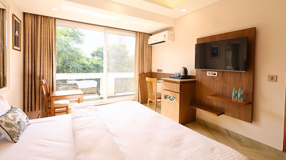 View from property, FlxHo Horizon ONE - Luxury Hotel & Residences Golf Course Road, 2 Min from 42-43 Metro Station, Gurgaon