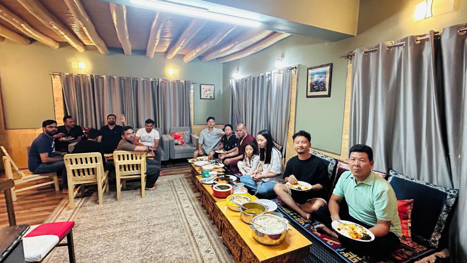 In-room dining, Hillside Homestay and Hostel, Leh