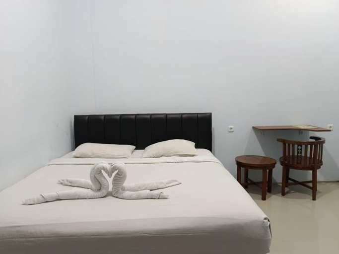 Room 5, AMALIA Guest House & Cafe, Malang