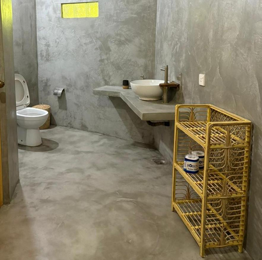 Bathroom 3, Paradise Bungalow, Weligama