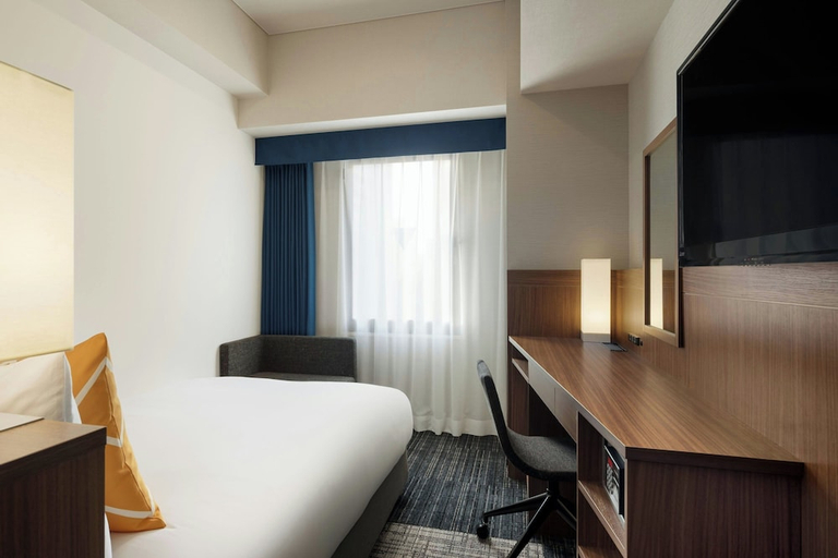 Bedroom 2, Four Points Flex by Sheraton Yokohama West, Yokohama