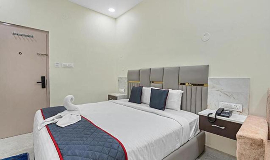 Room 3, Fabhotel Sky Land, Khammam