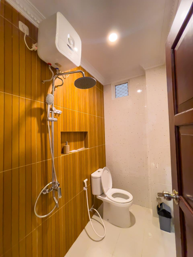 Bathroom 5, Delta Queen Home Stay Near Prawirotaman, Bantul