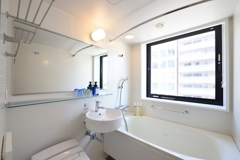 Bathroom 4, Hakata Green Hotel No.1, Fukuoka