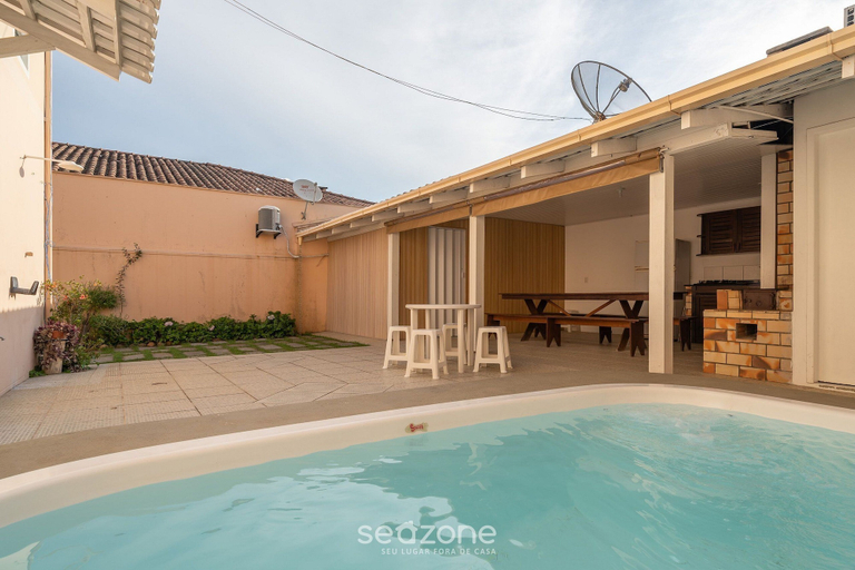 Pool 2, 5BR Home w/ Pool in Penha Center Bsl190, Penha